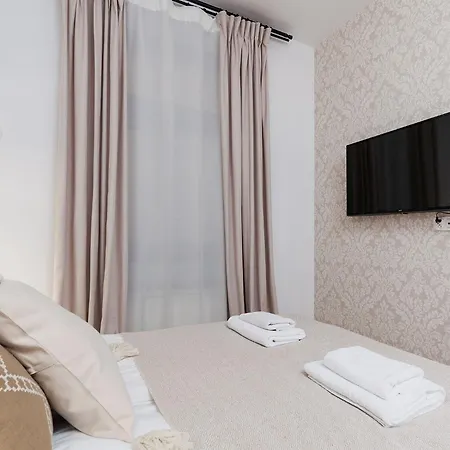 Main Square Apartment - Private Parking - Sw Krzyza 16 Краків Екстер'єр фото