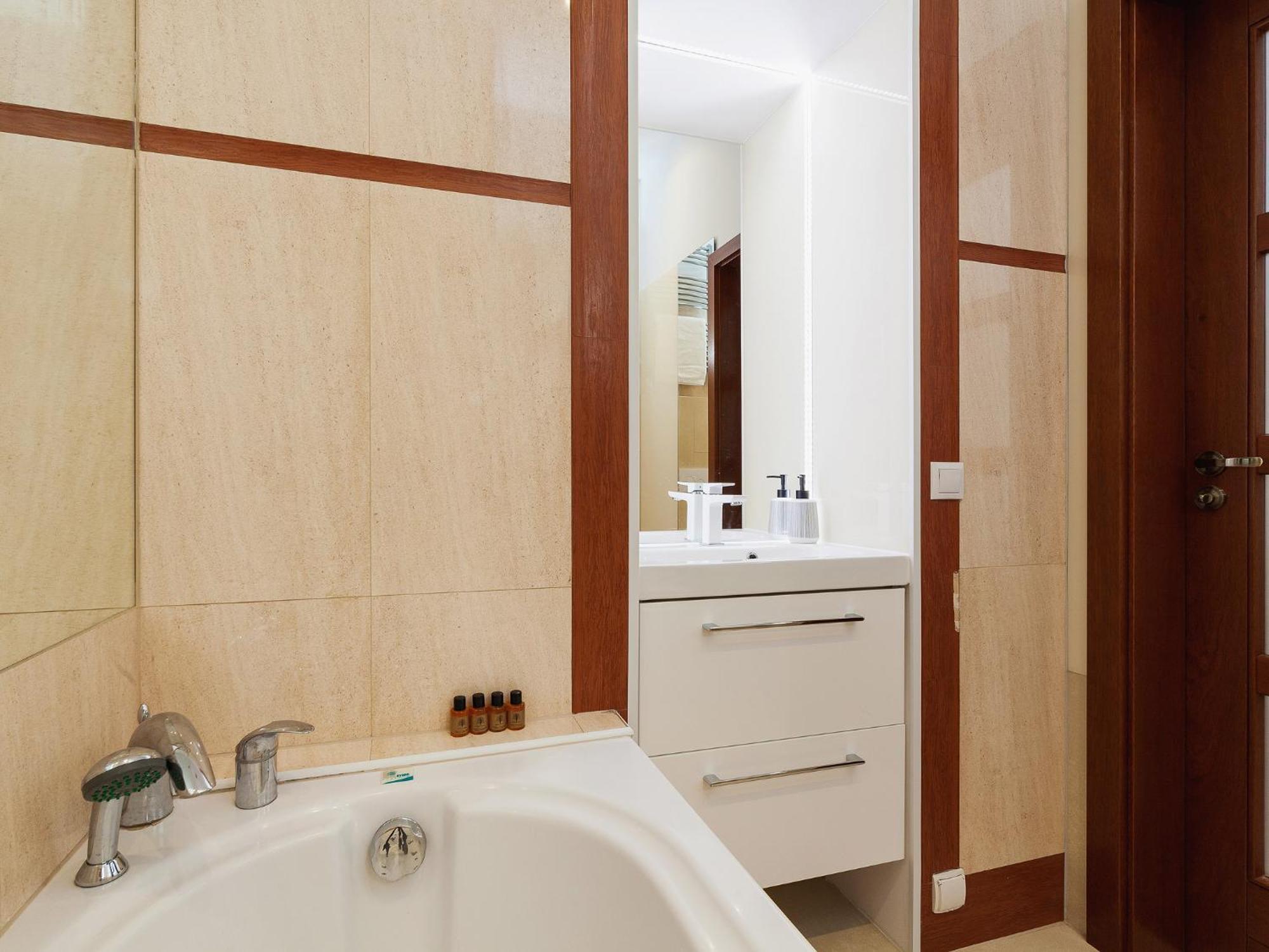 Main Square - Private Parking - Sw Krzyza 16 Apartamento *
